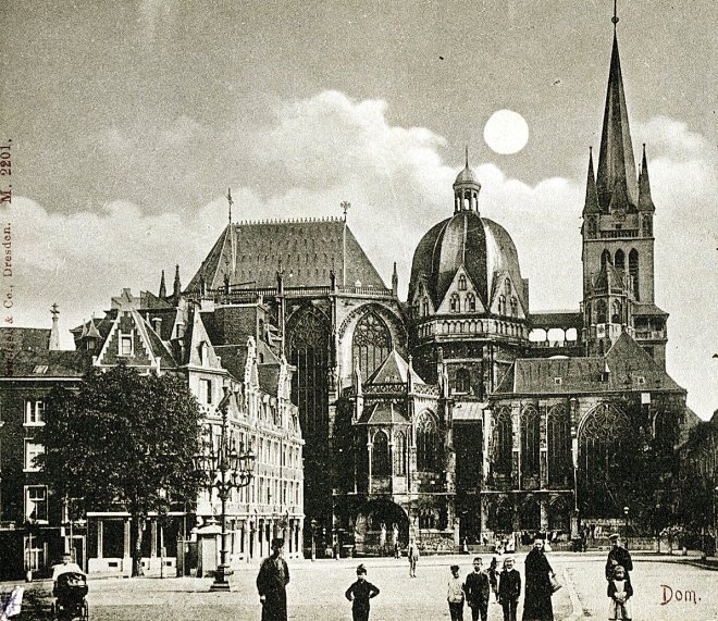 Alte Postkarte mit Blick auf den Aachener Dom